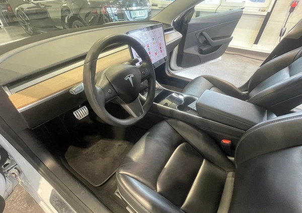 Tesla Model 3 cena 99900 przebieg: 125170, rok produkcji 2019 z Kościan małe 232